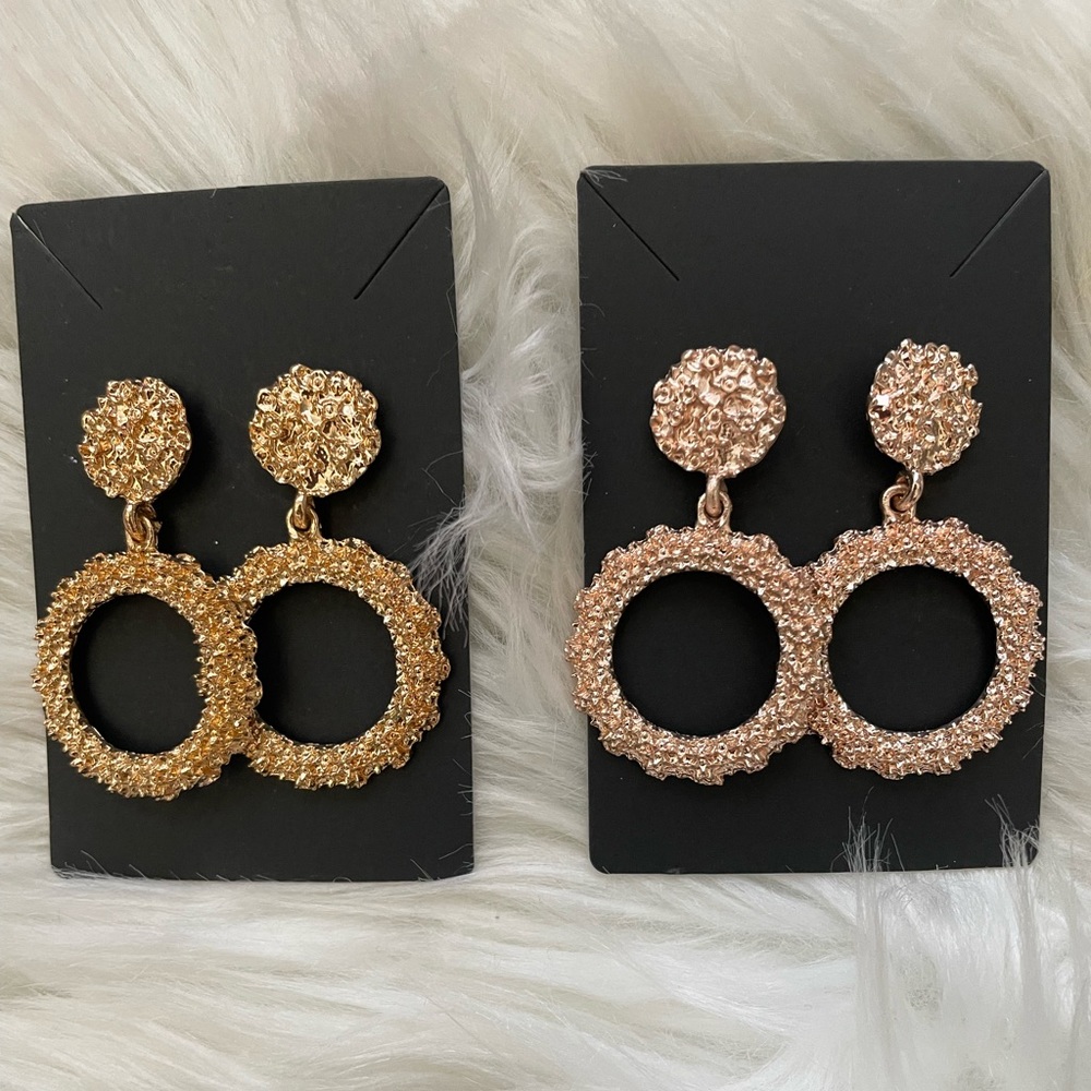 Textured Drop Earrings.